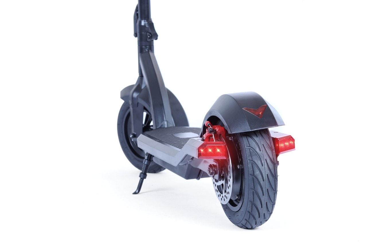 Lexgo Lex R10, la PROVA del monopattino con ruote da 10 pollici